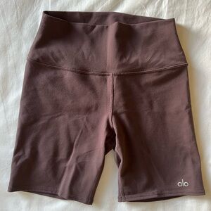 Alo 7" High-Waist Biker Short